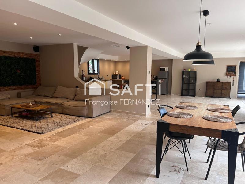 Villa - 200 m² - 6 pièces