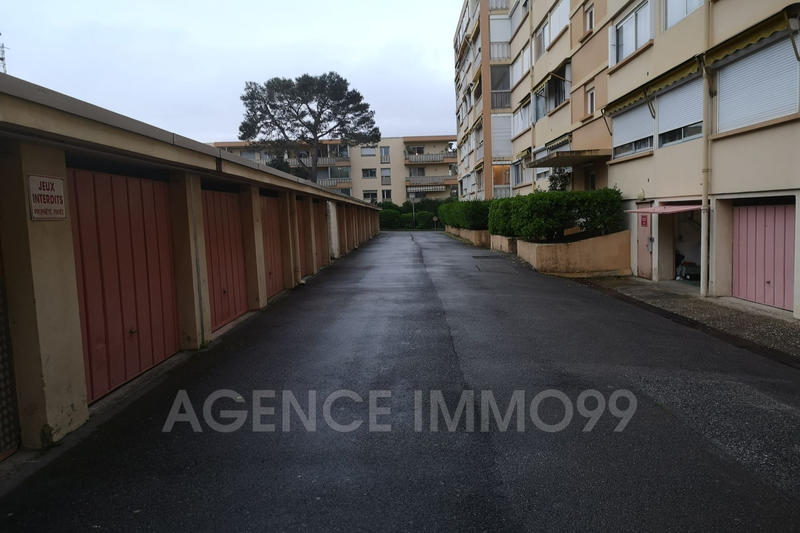 Parking / Garage - 13 m²