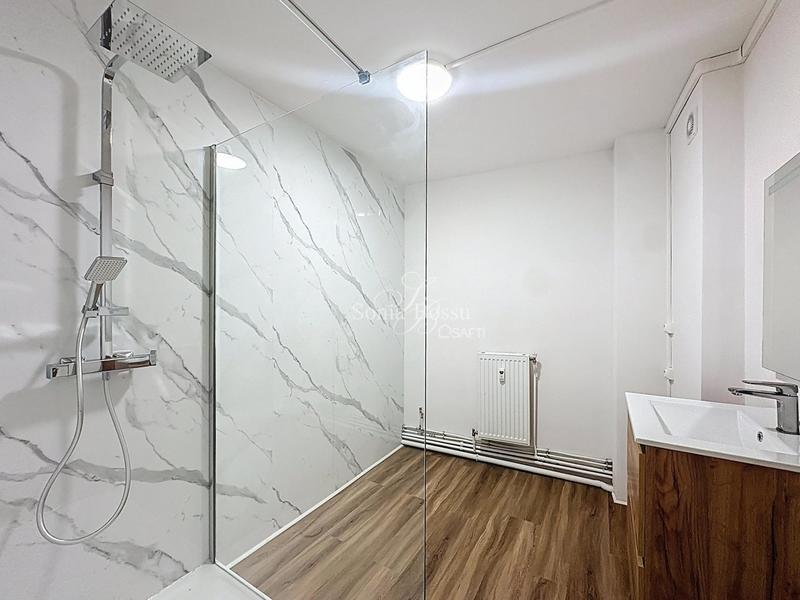 Appartement - 80 m² - 3 pièces