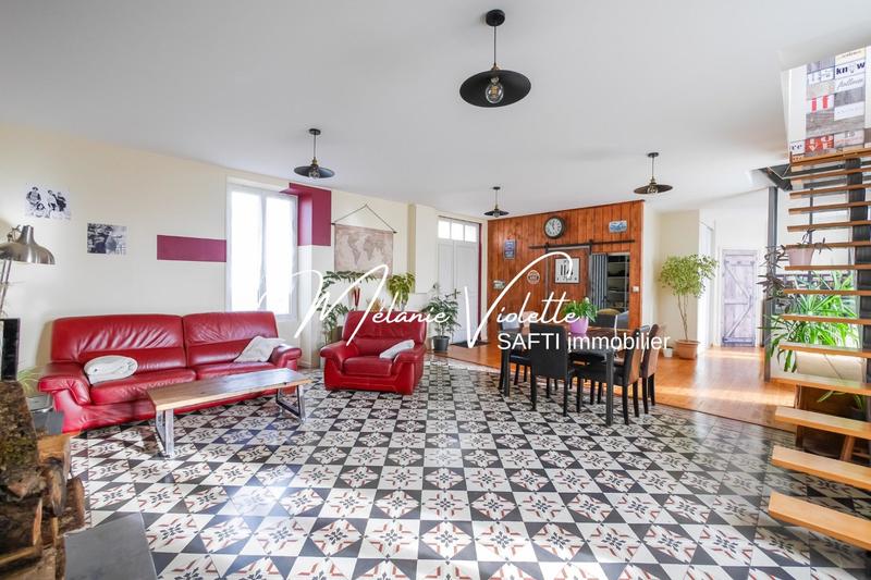 Maison de maîtres - 170 m² - 8 pièces