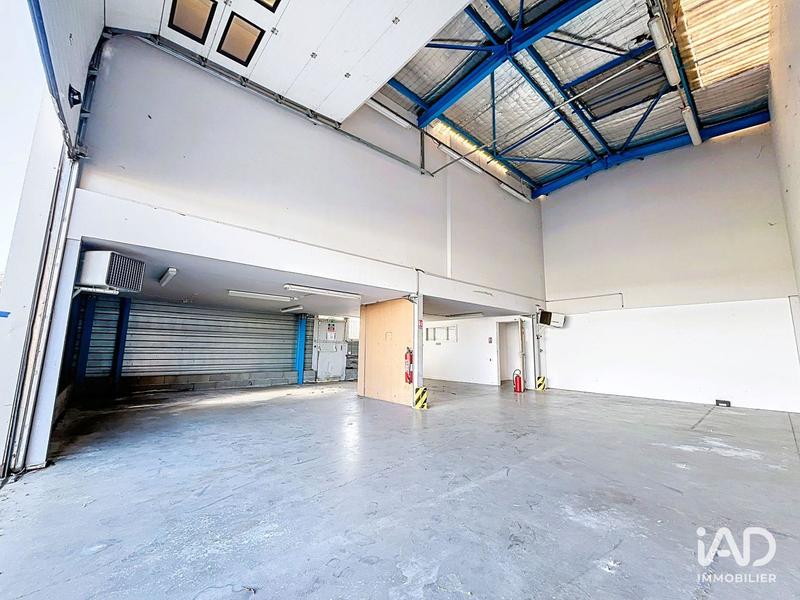 Local commercial - 596 m²