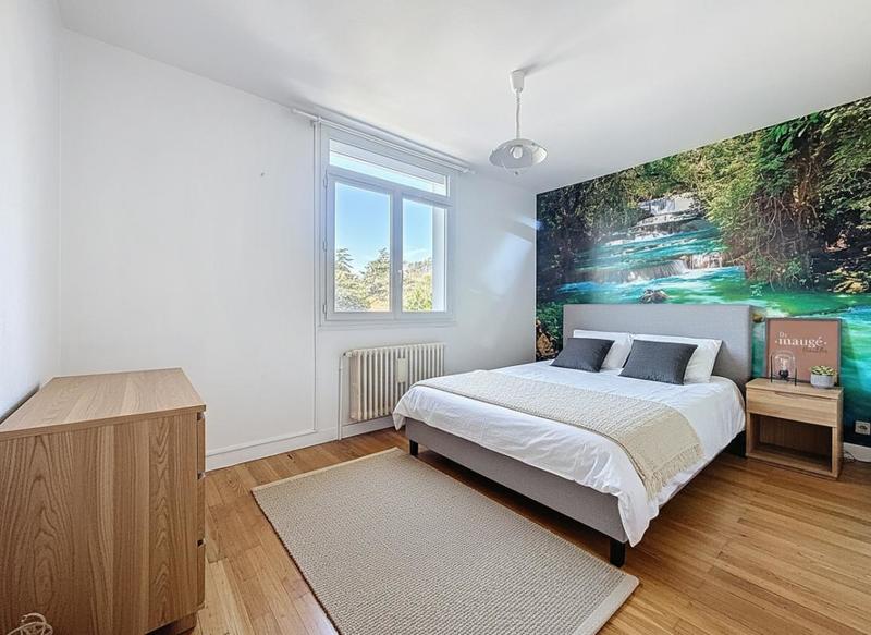 Appartement - 82 m² - 4 pièces