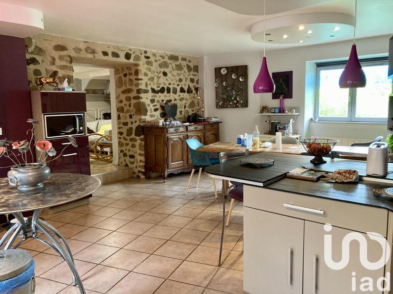 Maison - 310 m² - 11 pièces