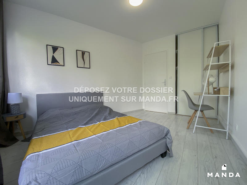 Chambre - 10 m² - 5 pièces