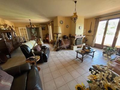 Maison - 143 m² - 7 pièces