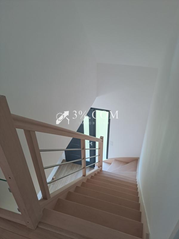 Maison - 100 m² - 6 pièces