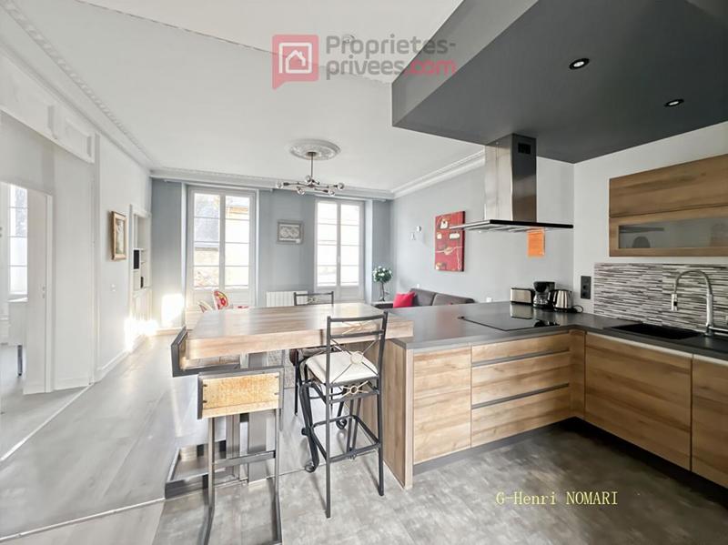 Immeuble - 220 m² - 11 pièces