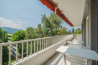 Appartement - 140 m² - 5 pièces