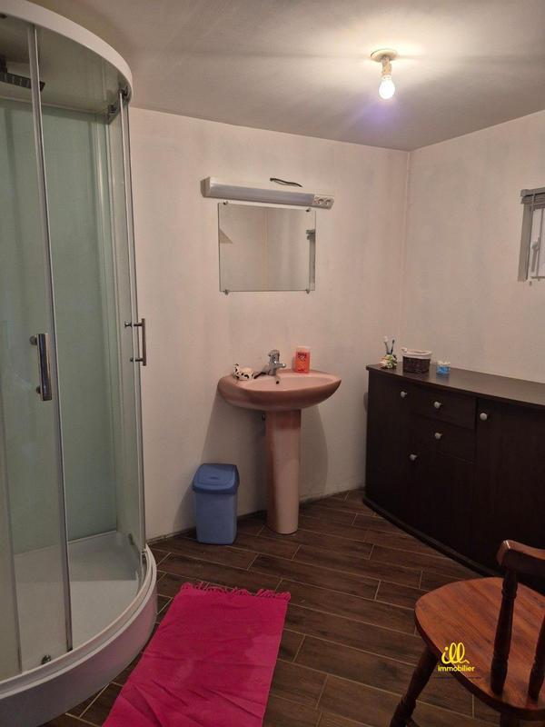 Maison - 198 m² - 8 pièces