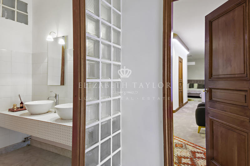 Villa - 420 m² - 14 pièces