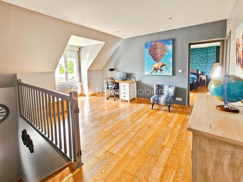 Pavillon - 150 m² - 6 pièces