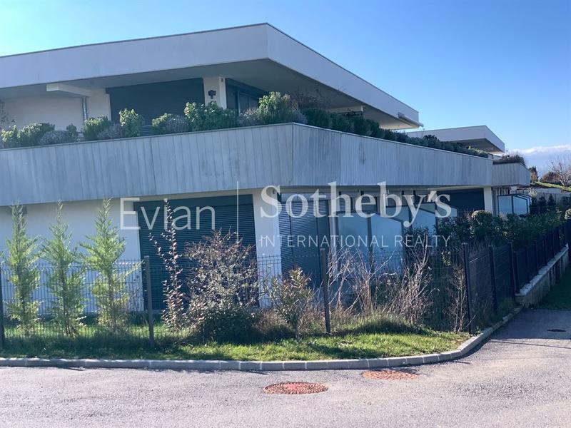 Appartement - 100 m² - 4 pièces