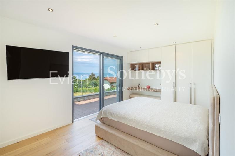 Maison - 270 m² - 7 pièces