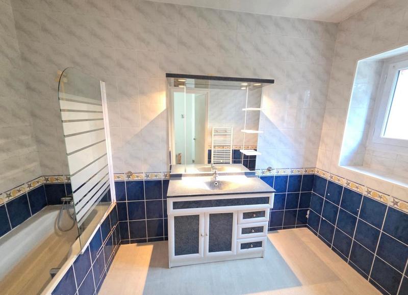 Maison en pierre - 159 m² - 6 pièces