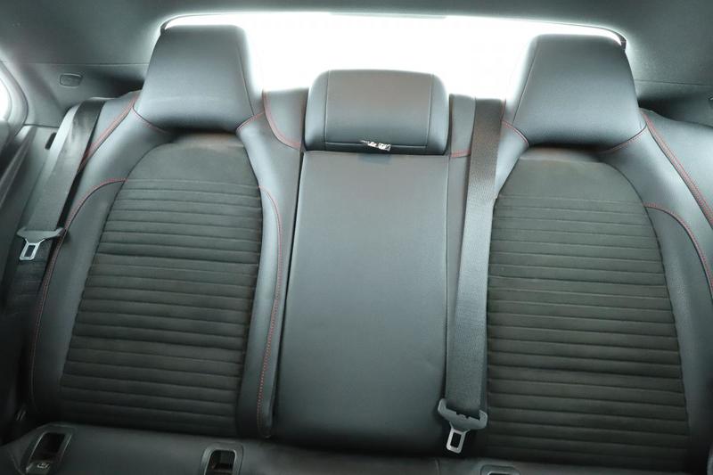 Mercedes Cla 200 d Launch Edition 7g-Dct 136 ch