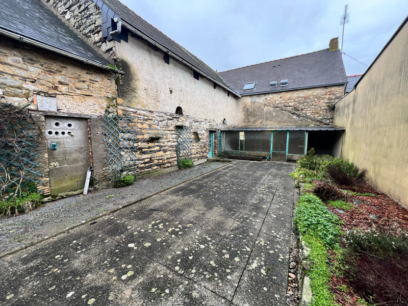 Maison - 196 m² - 6 pièces