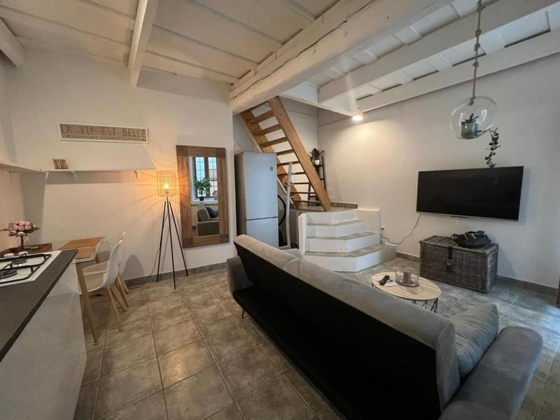 Appartement - 400 m² - 18 pièces