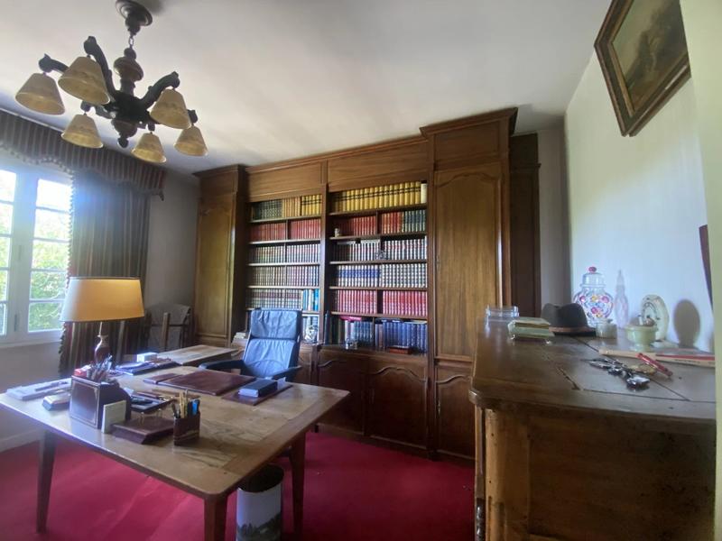 Maison - 237 m² - 5 pièces