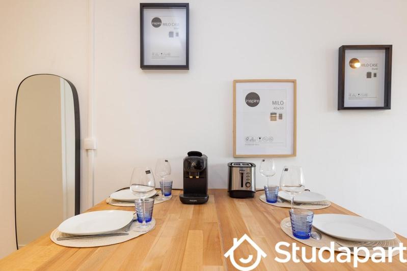 Chambre - 13 m² - 1 pièce