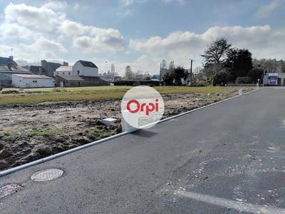 Terrain constructible - 821 m²