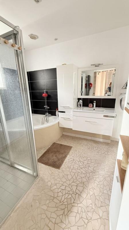 Maison - 160 m² - 5 pièces