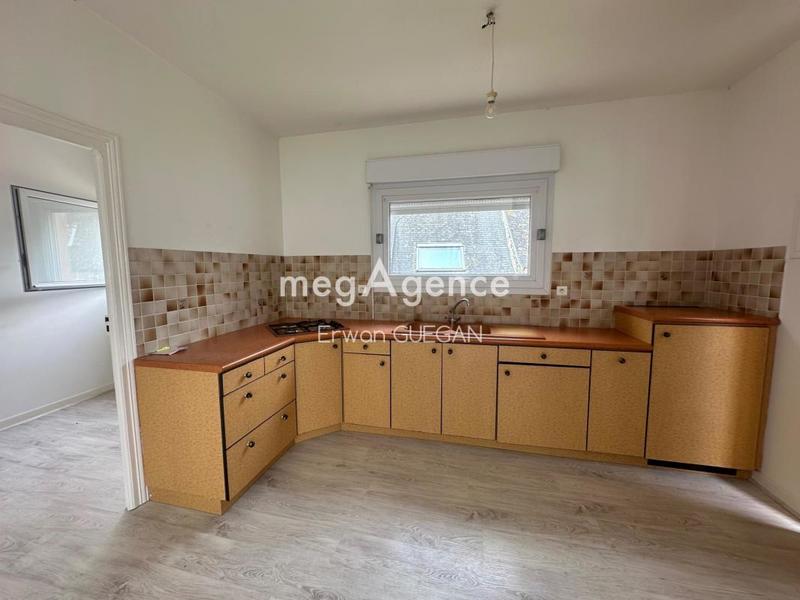 Maison - 250 m² - 4 pièces