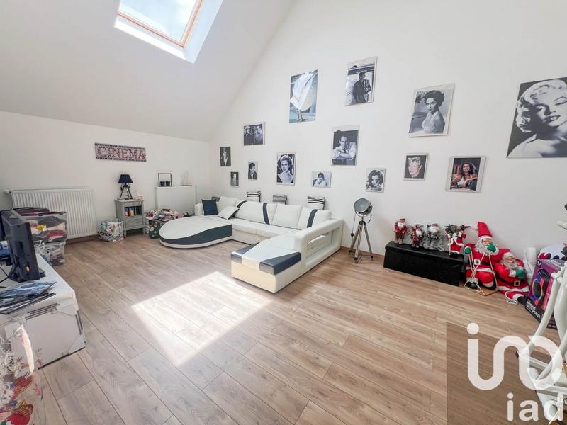 Maison - 350 m² - 9 pièces