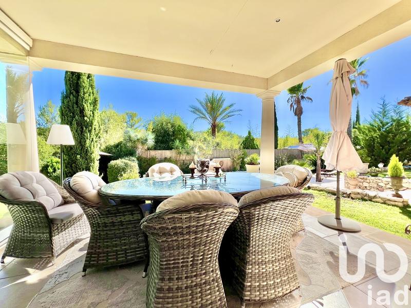 Maison - 180 m² - 5 pièces