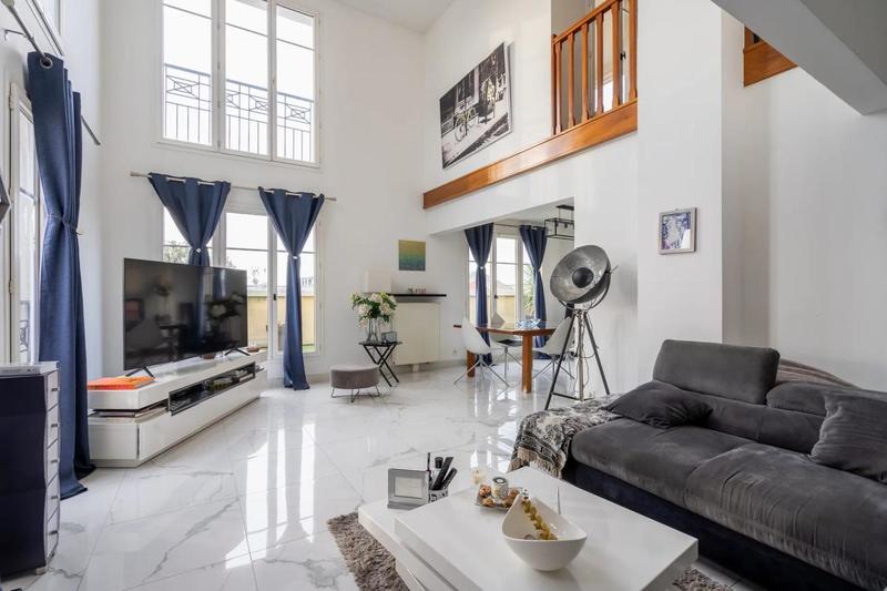 Appartement - 125 m² - 5 pièces