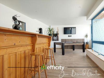 Maison - 330 m² - 14 pièces