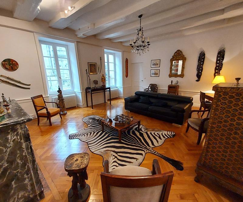 Appartement - 207 m² - 7 pièces