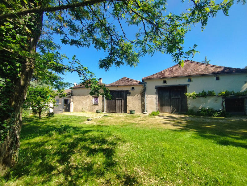 Maison - 234 m² - 8 pièces