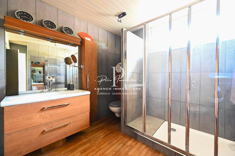 Villa - 220 m² - 11 pièces