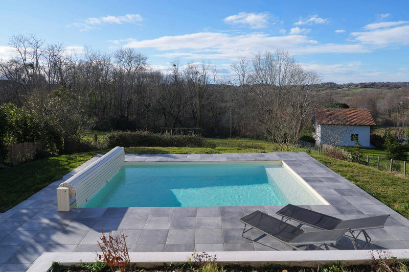 Maison - 180 m² - 5 pièces