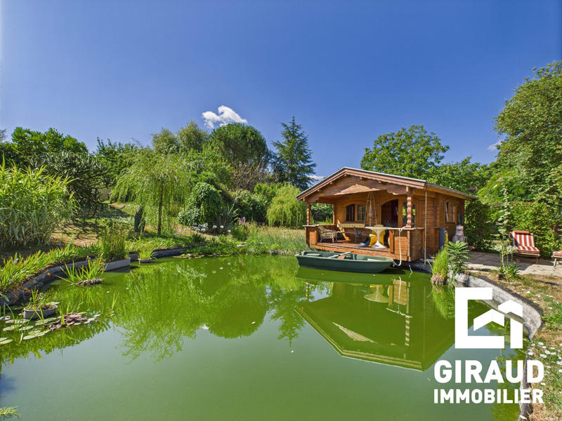 Villa - 220 m² - 10 pièces