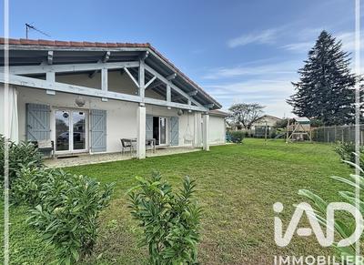 Maison - 177 m² - 8 pièces