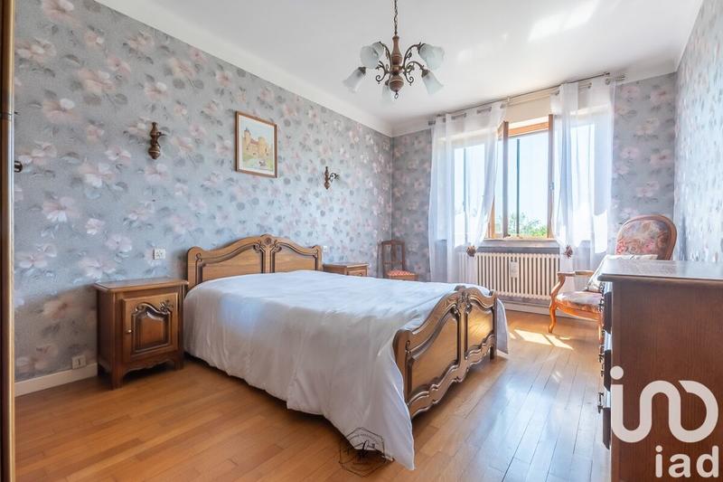 Maison - 167 m² - 8 pièces