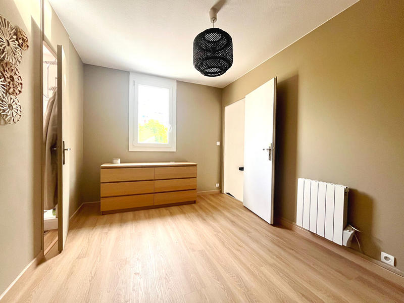 Appartement - 97 m² - 5 pièces