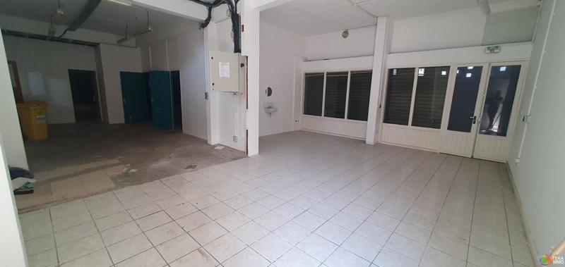 Local commercial - 200 m² - 1 pièce