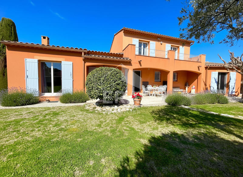 Maison - 143 m² - 5 pièces