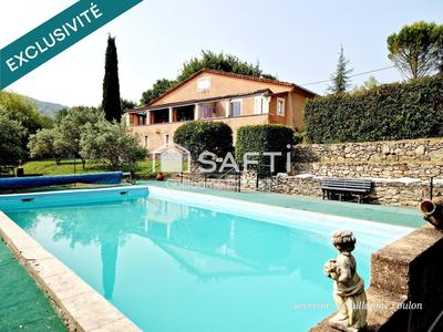 Maison - 141 m² - 7 pièces