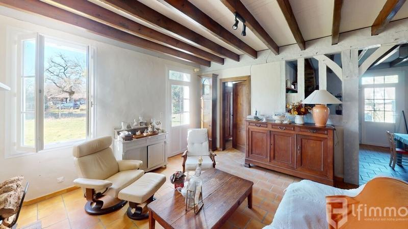 Propriété - 110 m² - 6 pièces