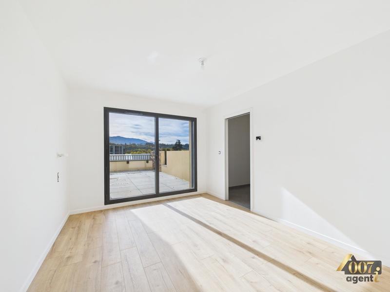 Appartement - 117 m² - 5 pièces