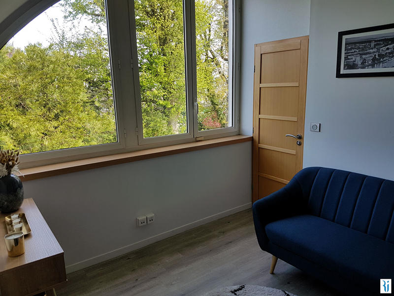 Maison - 225 m² - 8 pièces