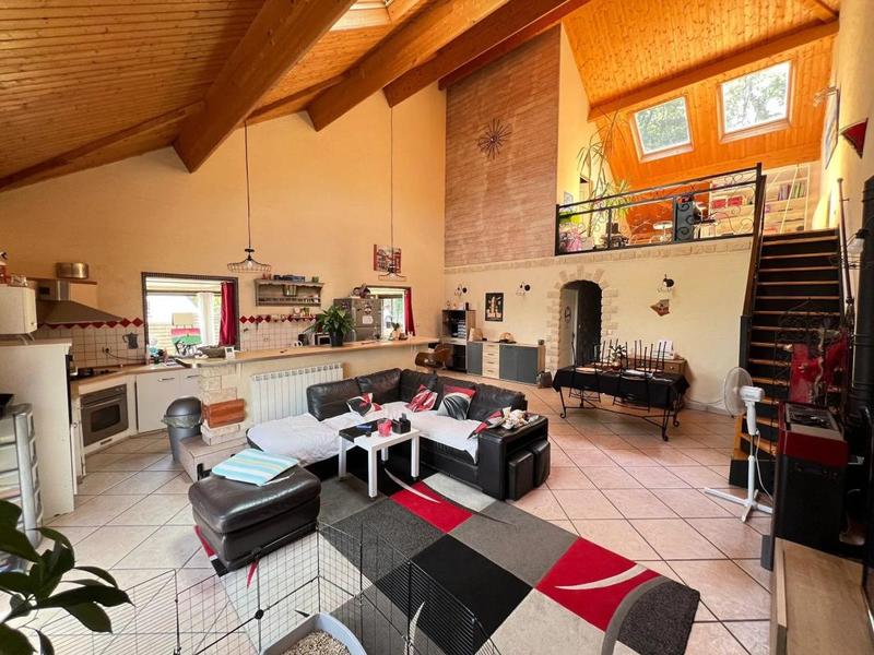 Maison - 167 m² - 6 pièces