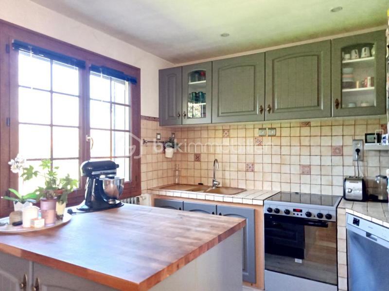 Pavillon - 180 m² - 7 pièces