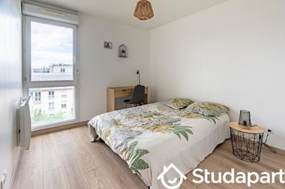 Chambre - 10 m² - 1 pièce