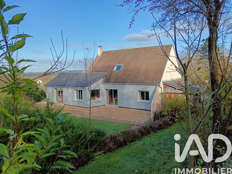 Maison - 140 m² - 5 pièces