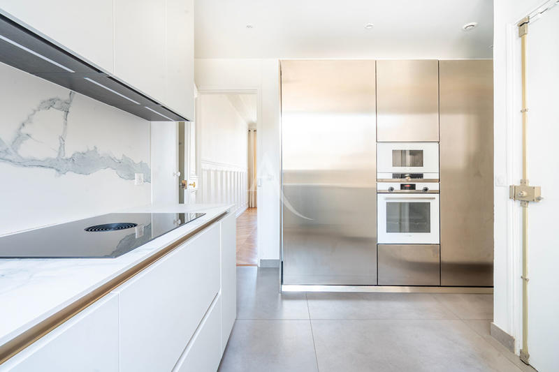 Appartement - 150 m² - 6 pièces