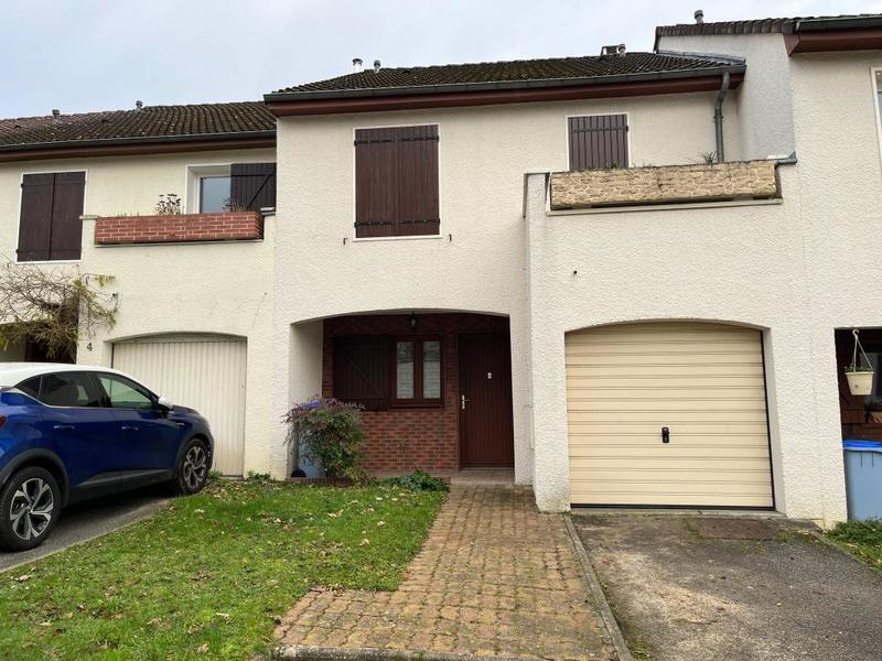 Maison - 104 m² - 5 pièces